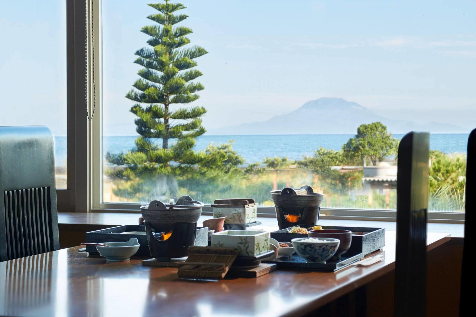 Koran no Yu Kinkouro Hotel Ibusuki Bagian luar foto